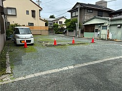 第一駐車場(店の横)